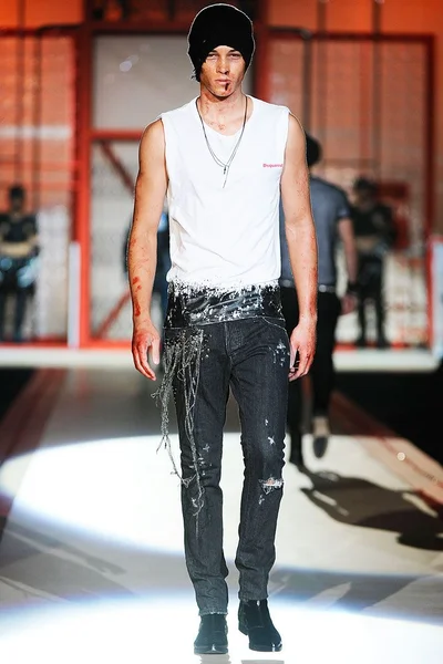 Look 13